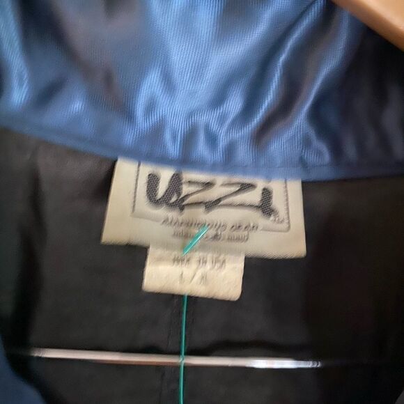 Vintage UZZI AMPHIBIOUS GEAR windbreaker. - Picture 3 of 14